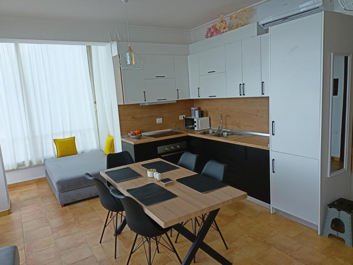 Apartman Dagmar Durrës Extérieur photo