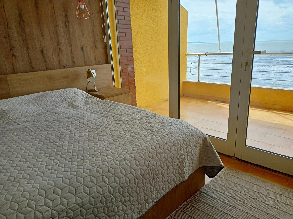 Apartman Dagmar Durrës Extérieur photo