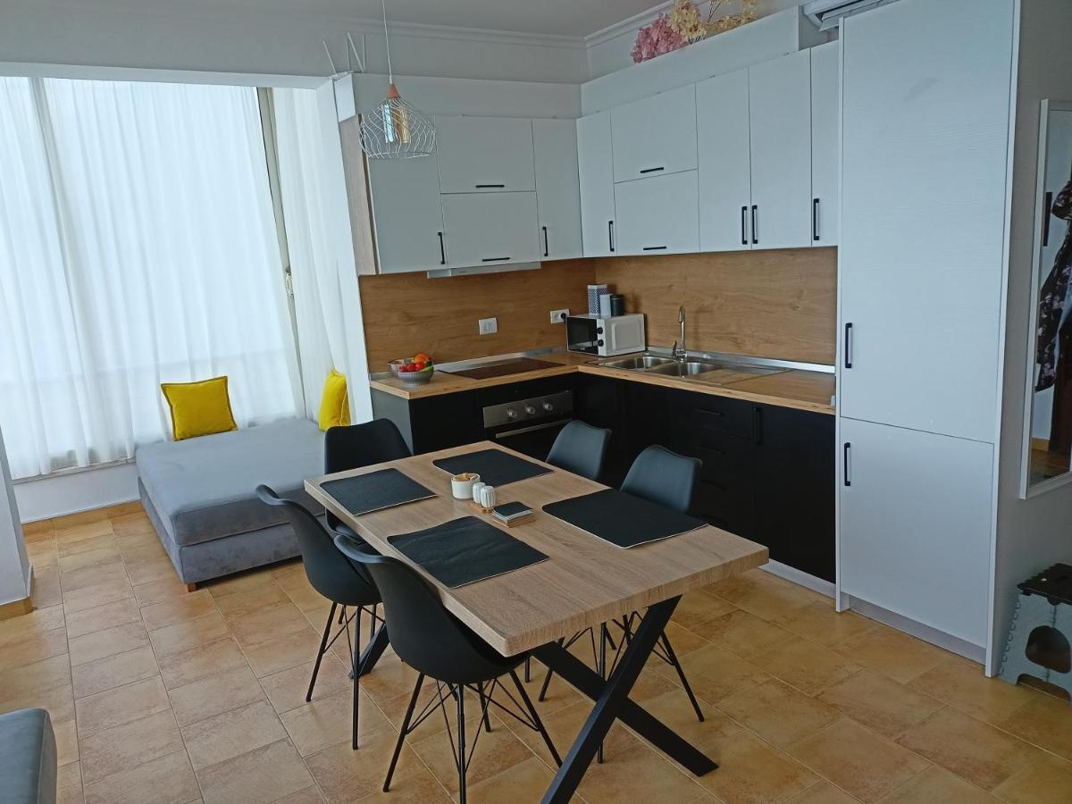 Apartman Dagmar Durrës Extérieur photo